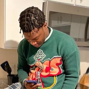 Meet your Posher, Alex